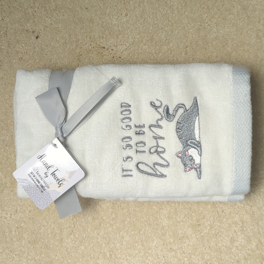 NWT Set of 2 cat hand towels